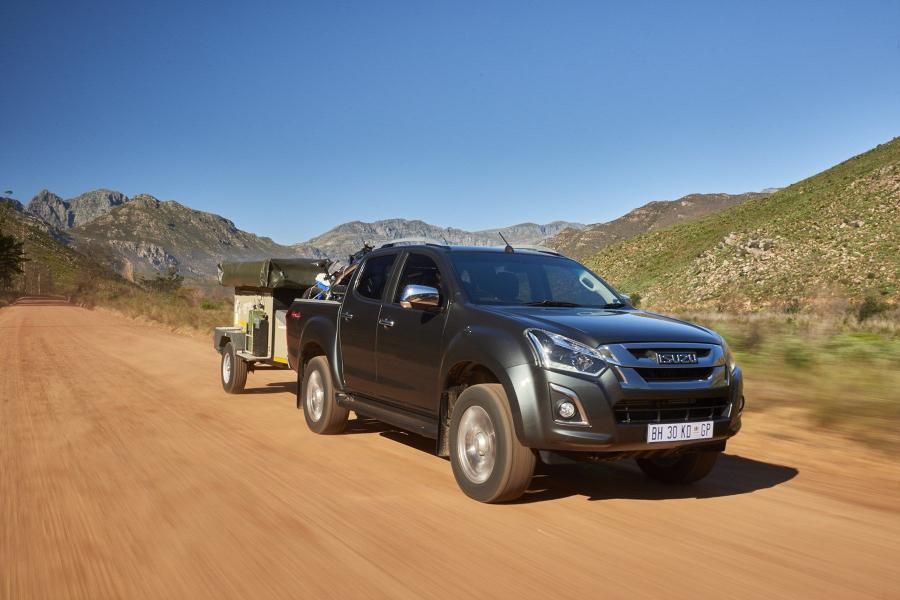  Isuzu KB Double Cab LX 2016 года  (фото 4 из 9)